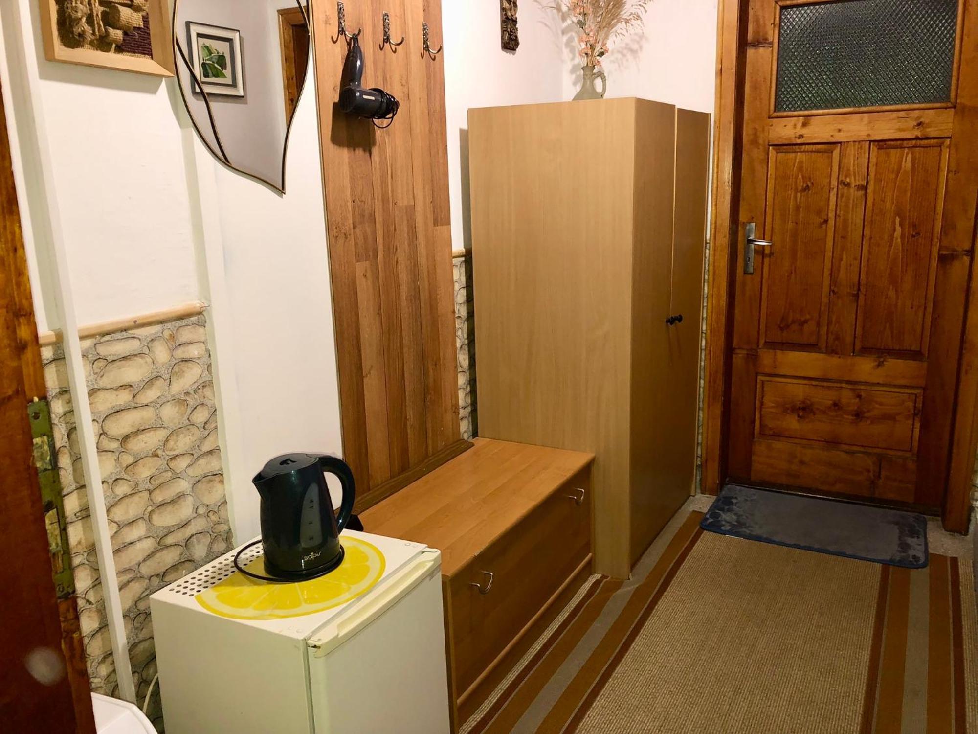 Niya Guest House Beli Iskar Exteriér fotografie