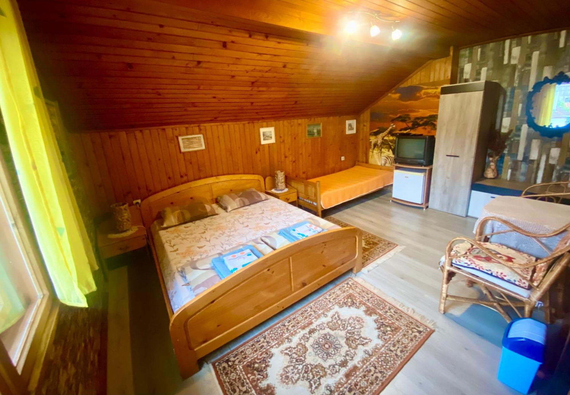 Niya Guest House Beli Iskar Exteriér fotografie