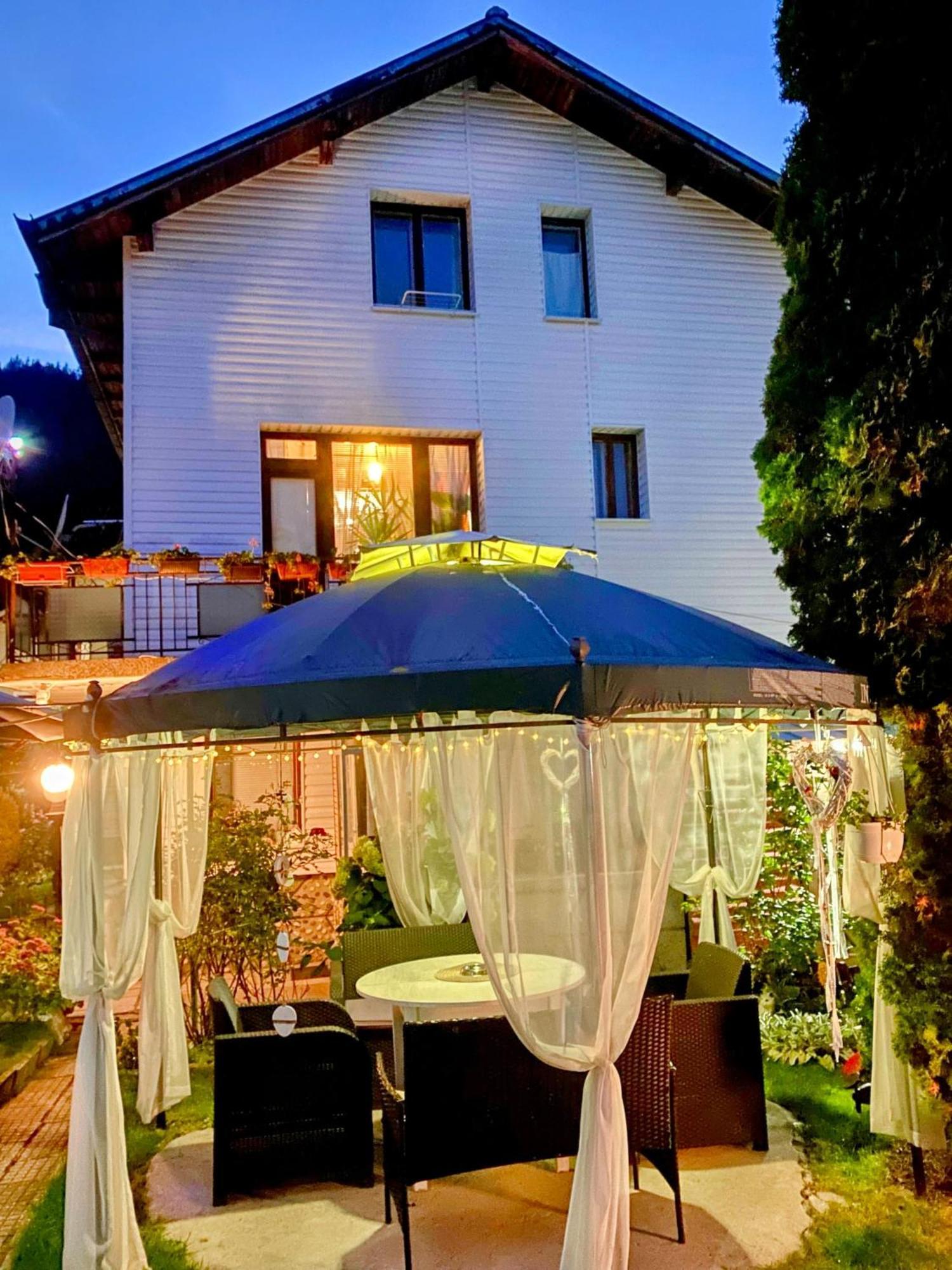 Niya Guest House Beli Iskar Exteriér fotografie