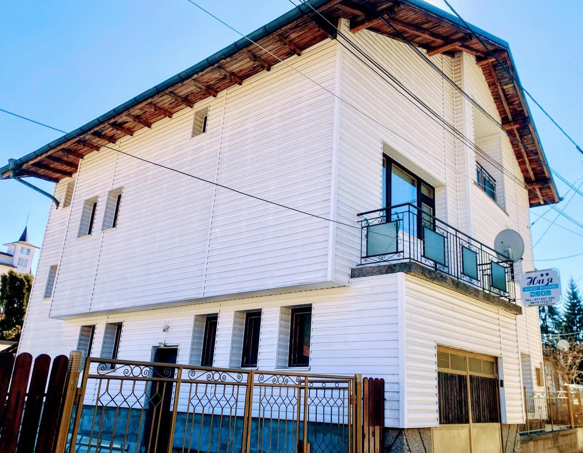 Niya Guest House Beli Iskar Exteriér fotografie