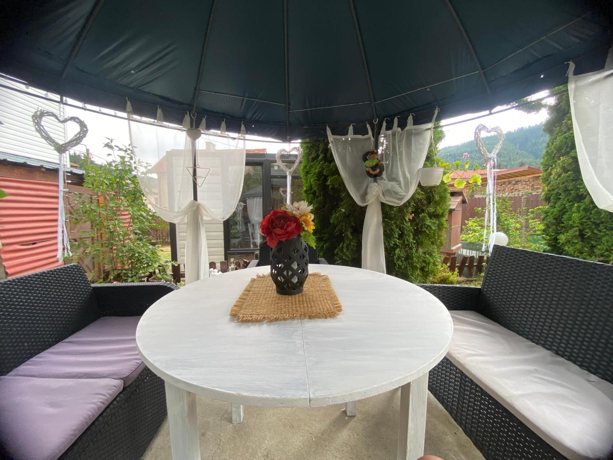 Niya Guest House Beli Iskar Exteriér fotografie